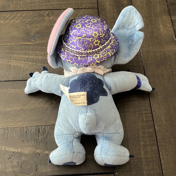 Like new! Stitch stuffed doll from Alulani Disney Resort - Picture 4 of 9